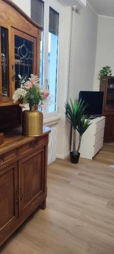 2 Bedroom Gem Near Milano Centrale Fast Wi Fi Kademy House Стая снимка
