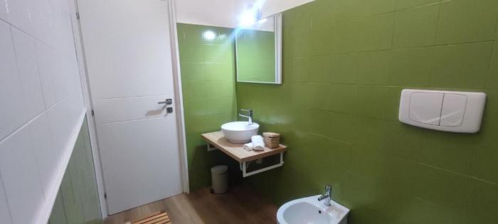 2 Bedroom Gem Near Milano Centrale Fast Wi Fi Kademy House Стая снимка